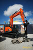 Pásové rypadlo Doosan DX235LCR s hydraulickým kladivem Doosan DXB170H