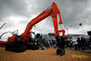 Pásové rypadlo Hitachi ZAXIS 250LCN s přídavným zařízením (RockWheel)