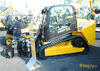 Pásový smykem řízený nakladač JCB 225T