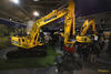 Hybridní pásové rypadlo Komatsu HB215LC-3 Hybrid se sortýrovacím drapákem Rotar RG 28-N