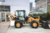 Kolový nakladač Caterpillar 906M