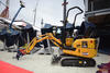 Pásové mikrorypadlo Komatsu PC09-1 s rozrývacím trnem Lehnhoff RZ10 Bionic