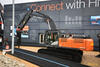 Pásové rypadlo KTEG Tool Carrier KTC 390 s kladivem MTB 405DHX (na podvozku Hitachi ZU350PCM-6)