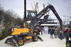 Překládkové rypadlo Volvo EW240E Material Handler s polypovým drapákem Kinshofer