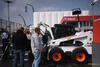 Smykem řízený nakladač Bobcat S630 se silniční frézou 48PSL