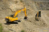 Pásové rypadlo JCB JS300LC s malým Hydradigem