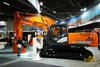 Hybridní pásové rypadlo Hitachi ZH200 Hybrid