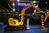 Pásové minirypadlo Komatsu PC55MR-3 s vrtákem Rabaud TRH 610