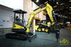 Pásové minirypadlo New Holland Kobelco E29B SR s kladivem CB 27S