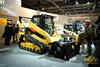 Pásový smykem řízený nakladač Caterpillar 299D XHP Two Speed se silniční frézou PC412B