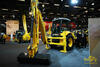 Rypadlonakladač New Holland B100C TC LR s hydraulickým přesuvem podkopu