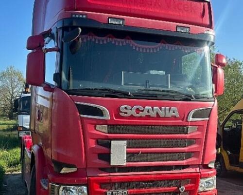 Scania R520 V8
