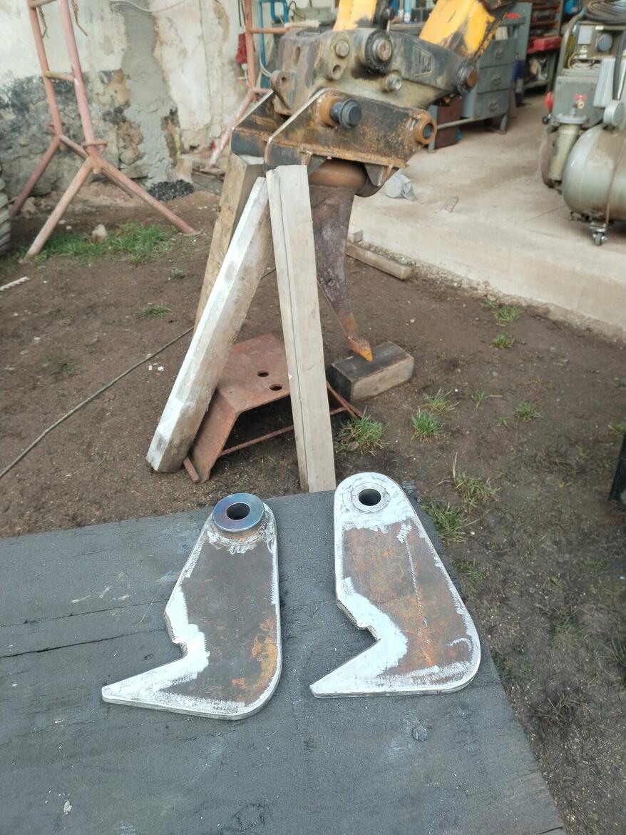 Re: Rozrývač s hydraulickým naklápěním