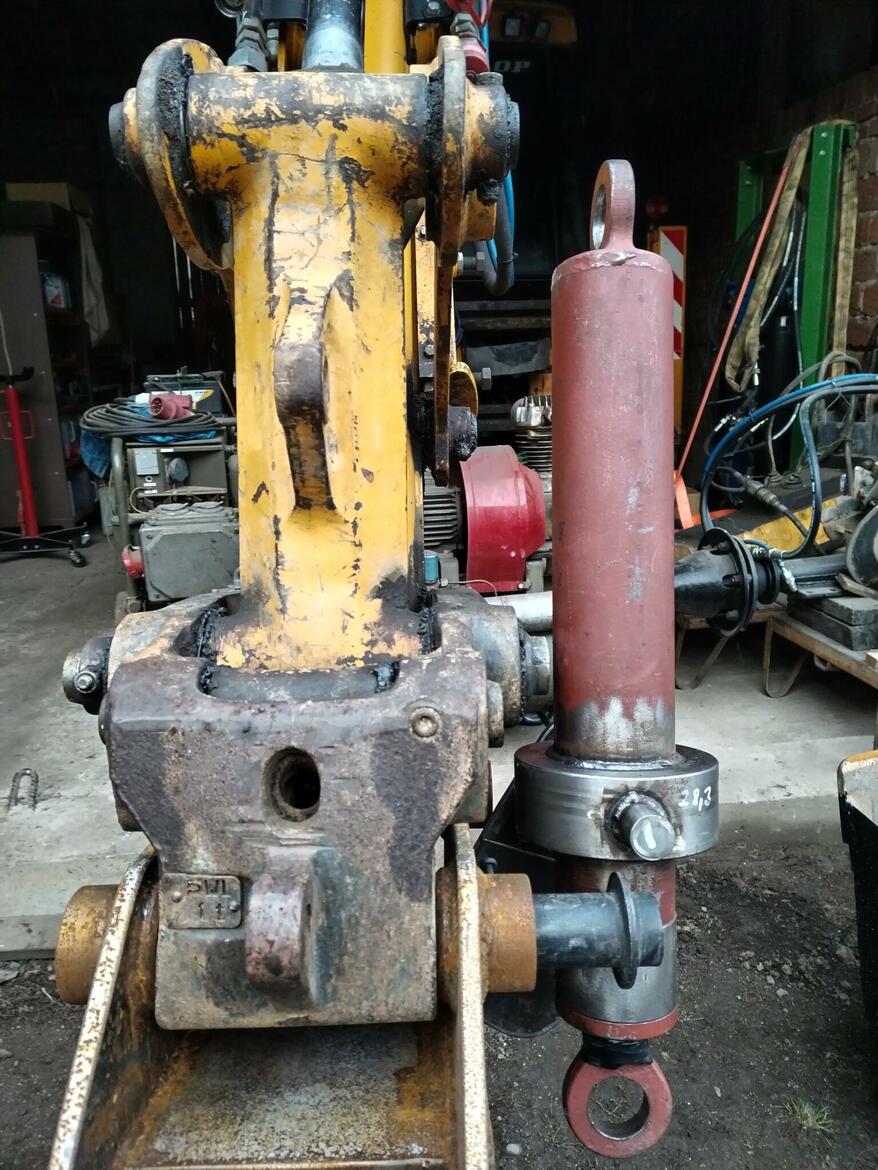 Re: Rozrývač s hydraulickým naklápěním
