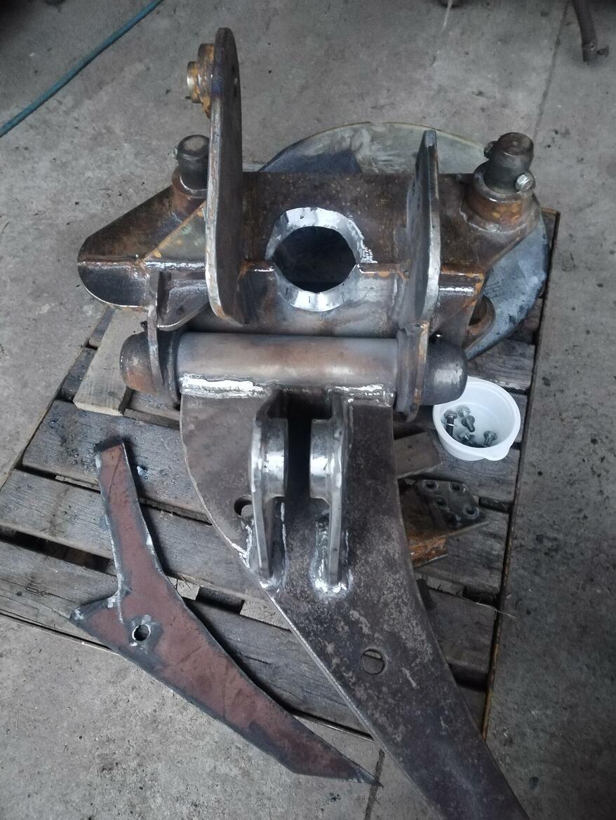 Re: Rozrývač s hydraulickým naklápěním
