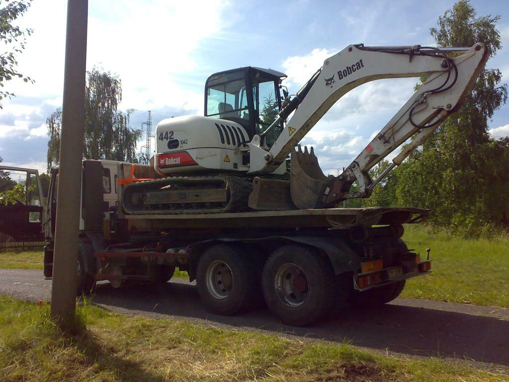 BOBCAT 442, SCHAEFF HR 42 