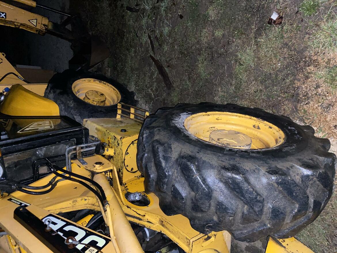 JCB 2CX