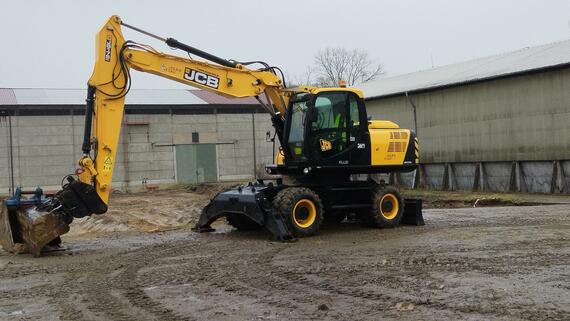 JCB  JS175W