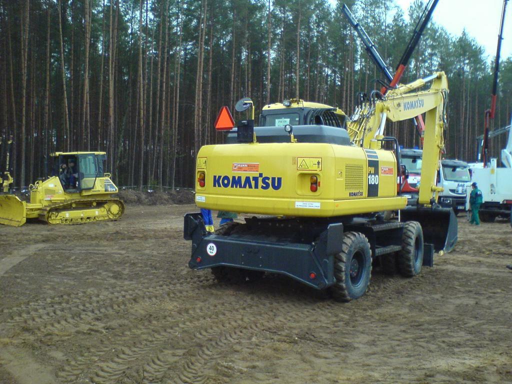 Předváděčky 2009 ( komatsu,volvo,cat,liebherr)