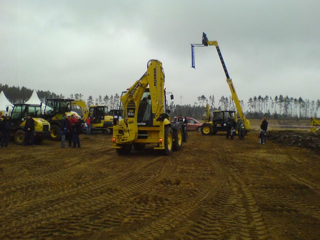 Re: Předváděčky 2009 ( komatsu,volvo,cat,liebherr)