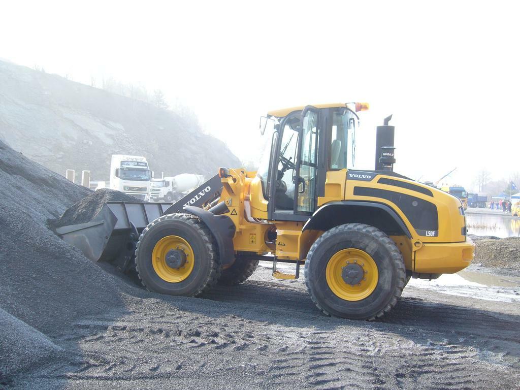 Re: Předváděčky 2009 ( komatsu,volvo,cat,liebherr)