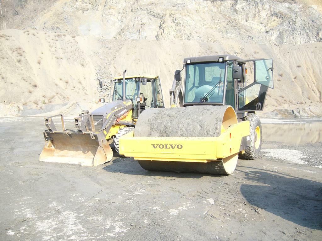 Re: Předváděčky 2009 ( komatsu,volvo,cat,liebherr)