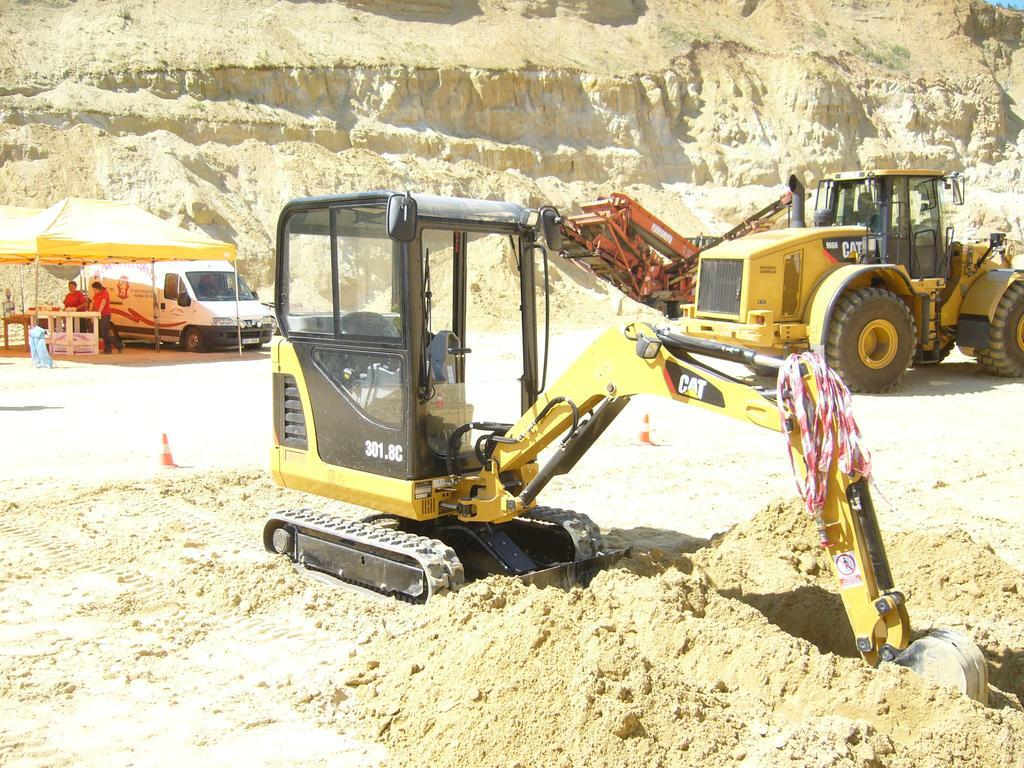 Re: Předváděčky 2009 ( komatsu,volvo,cat,liebherr)