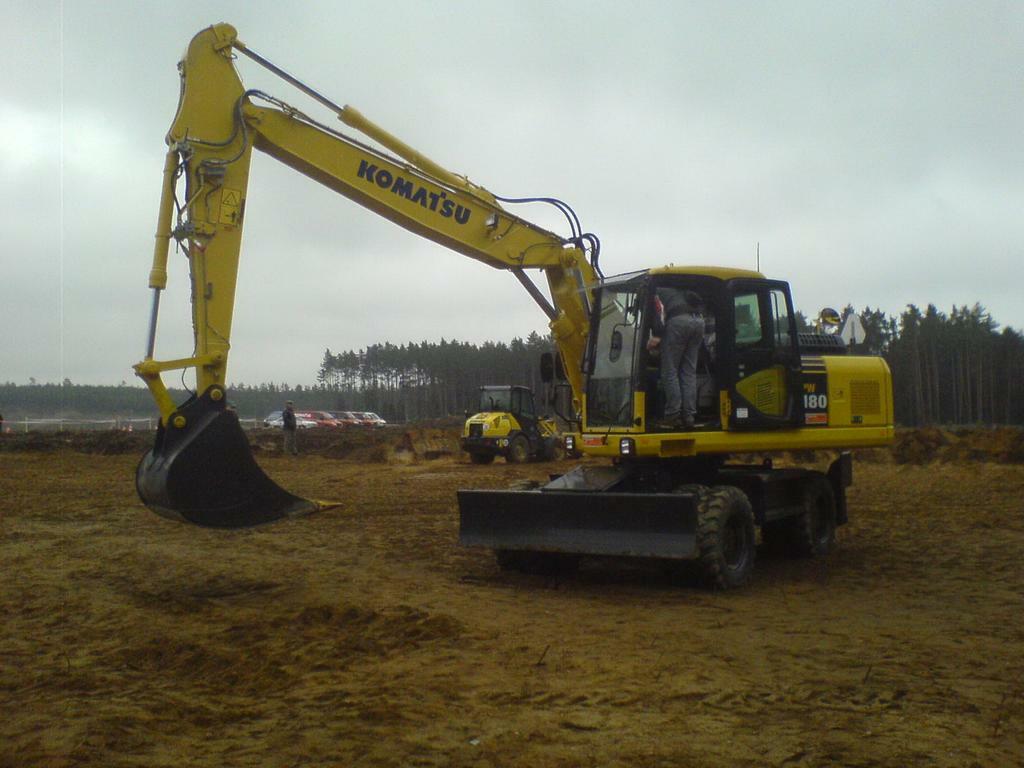 Re: Předváděčky 2009 ( komatsu,volvo,cat,liebherr)