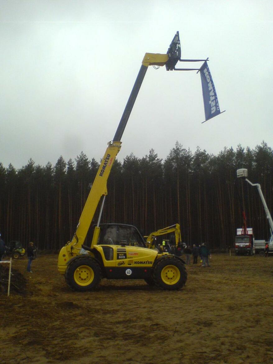 Re: Předváděčky 2009 ( komatsu,volvo,cat,liebherr)