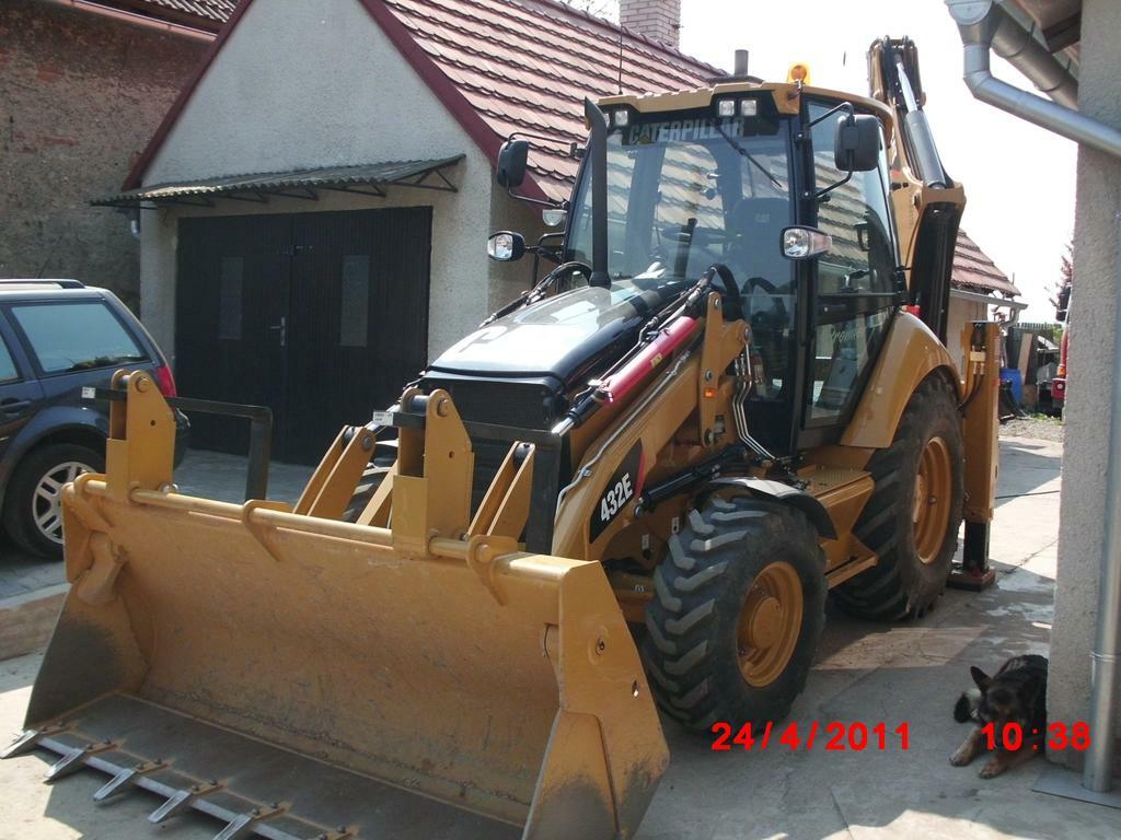 Re: Traktorbagr CAT