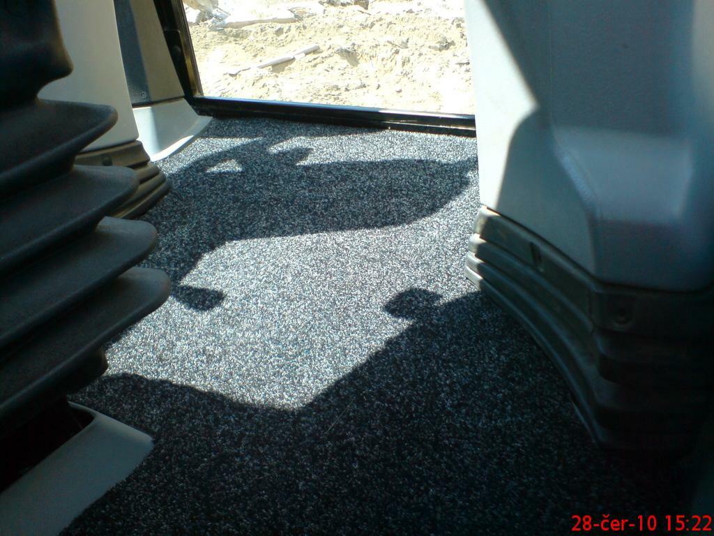 Re: Traktorbagr CAT