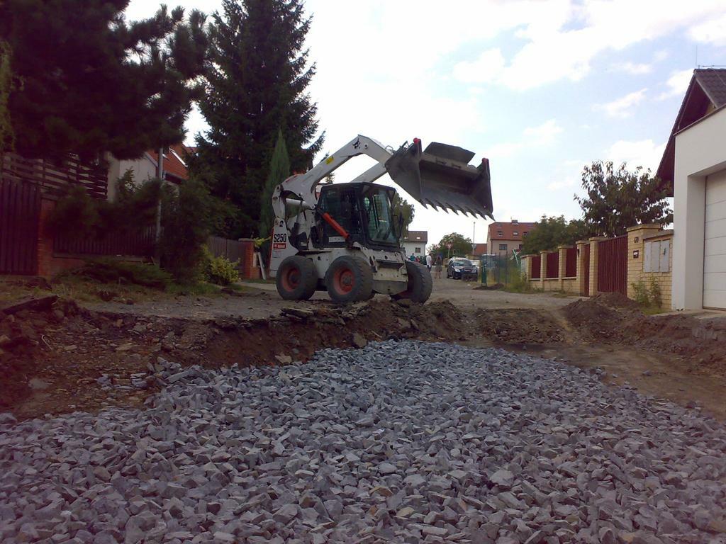 čelní koloví nakladač