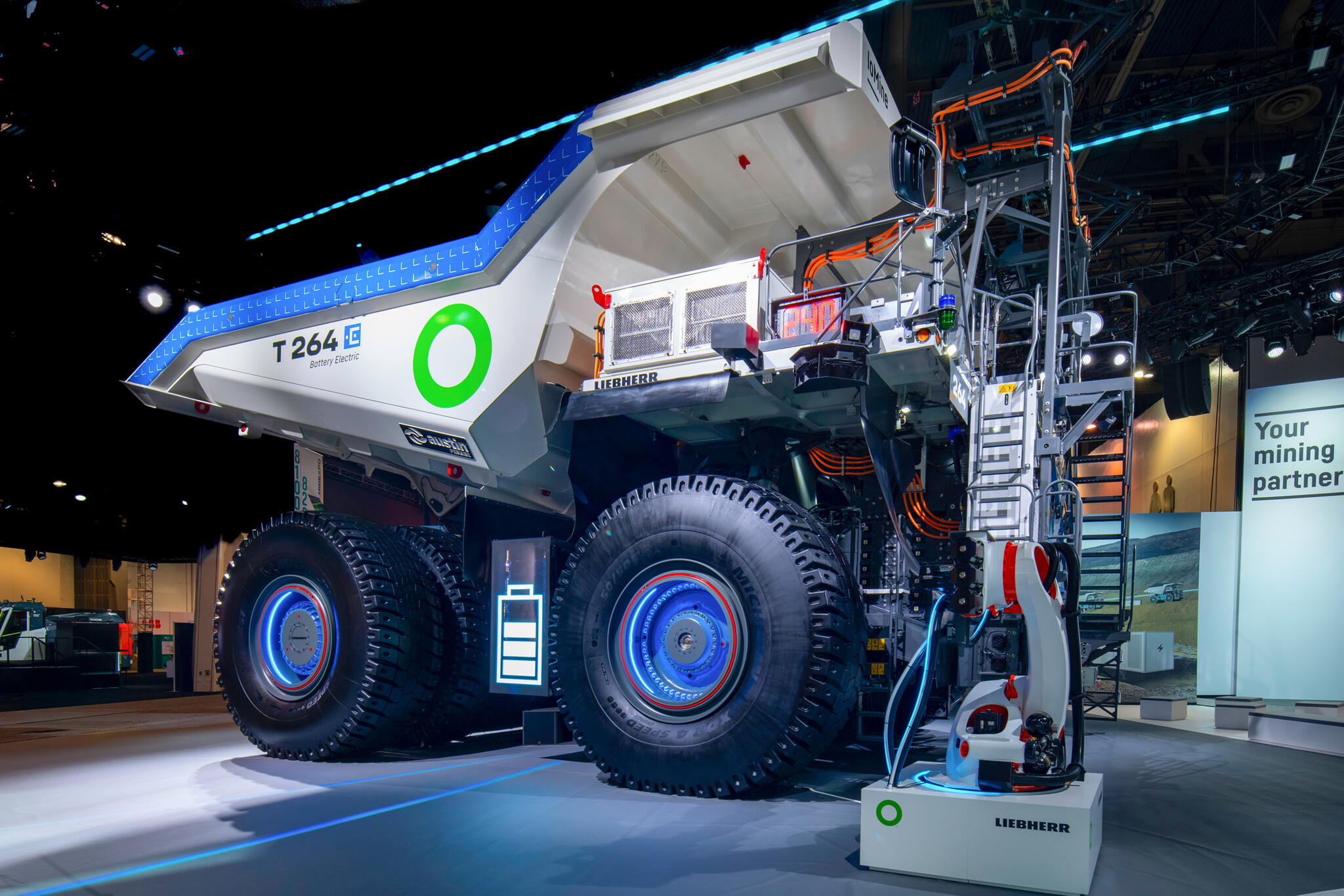 Autonomní pevný dempr Liebherr T 264 Battery Electric