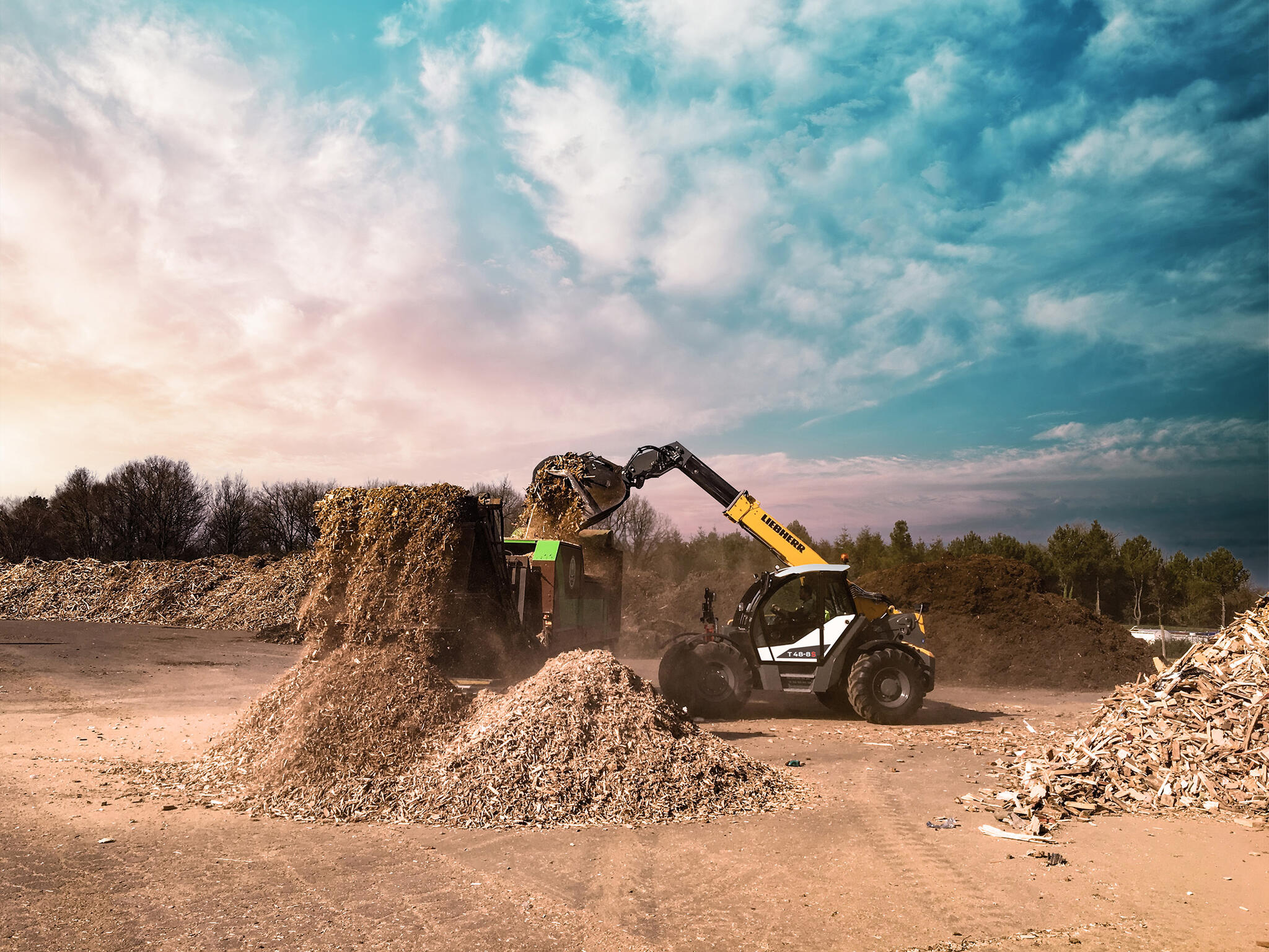 Teleskopický manipulátor Liebherr T 48-8s