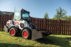 Malý kloubový nakladač Bobcat L28