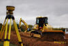 Dozer Komatsu D61EXi-23 se zabudovanou GPS nivelací