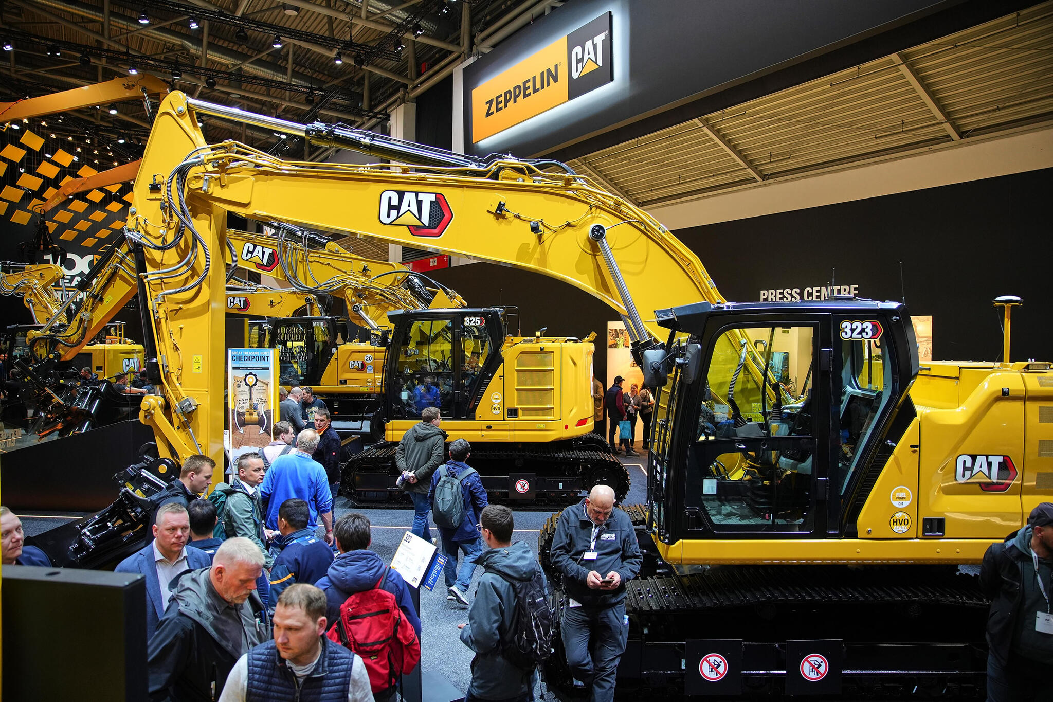 Pásové rypadlo CAT 323