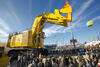 700t rypadlo Komatsu PC7000 na Baumě 2016