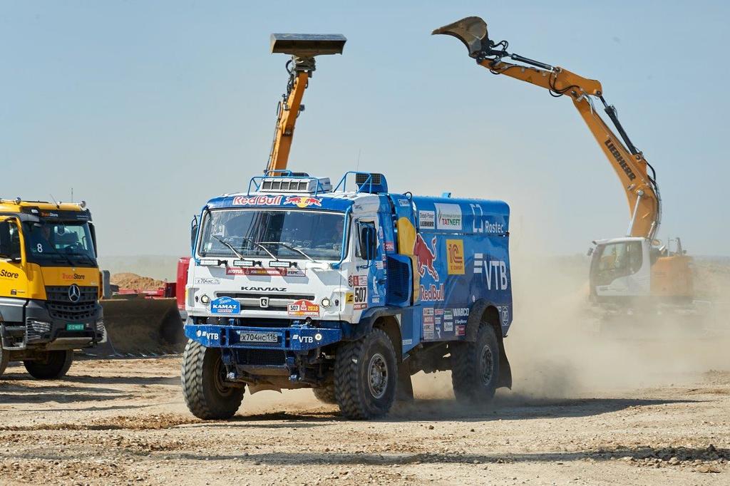V Markgrafneusiedlu se blýskli s náklaďákem KAMAZ pro Rally Dakar o výkonu 1 000 hp s motorem Liebherr