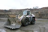 Liebherr L566 XPower slouží jak k expedici tak na nakládku rubaniny u stěny a na skrývky