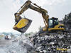 Pásové rypadlo Caterpillar 319C LN s drticí lopatou Hartl Crusher HBC 750