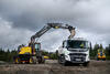 Kolové rypadlo Volvo EWR 150 E a elektrické nákladní vozidlo Volvo FMX 