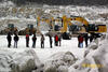 Flotila strojů Caterpillar v lomu Ševětín